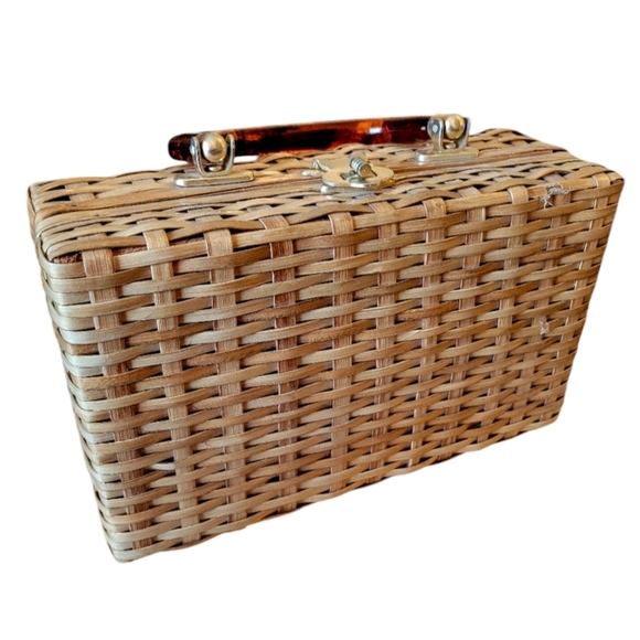 Vintage Rectangle Basket Purse With Lucite Handle Woven - Picture 1 of 8